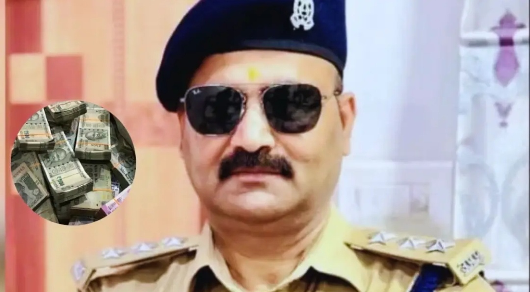 10 साल में बनाई 100 करोड़ की संपत्ति,CO ऋषिकांत शुक्ला निकले धन कुबेर