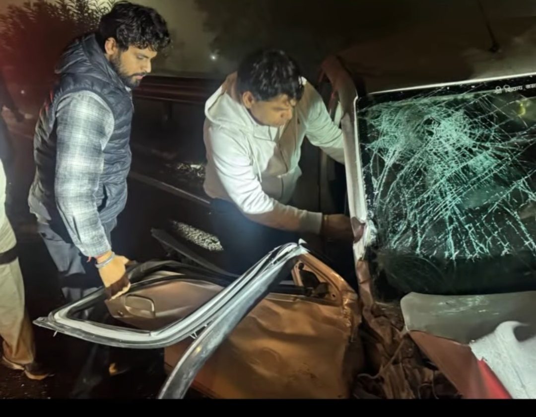 पंजाब, जालंधर के पास अचानक कोहरे में कई  गाड़ियाँ आपस में टकरा गई:दिल्ली के जाने माने पत्रकार राजेश खत्री ने बचाई कई जाने