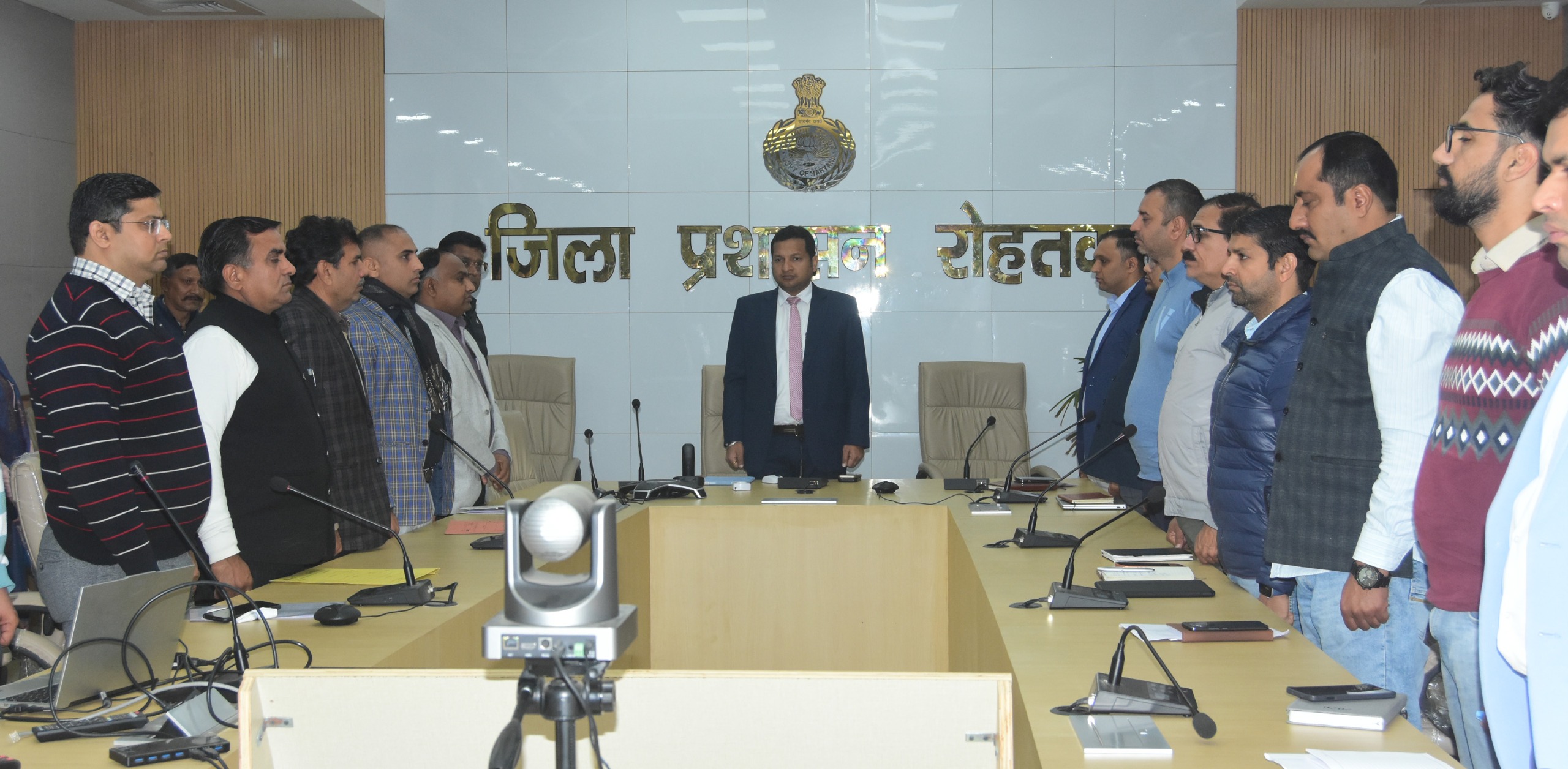 स्वतंत्रता संग्राम के शहीदों की याद में रखा गया दो मिनट का मौन