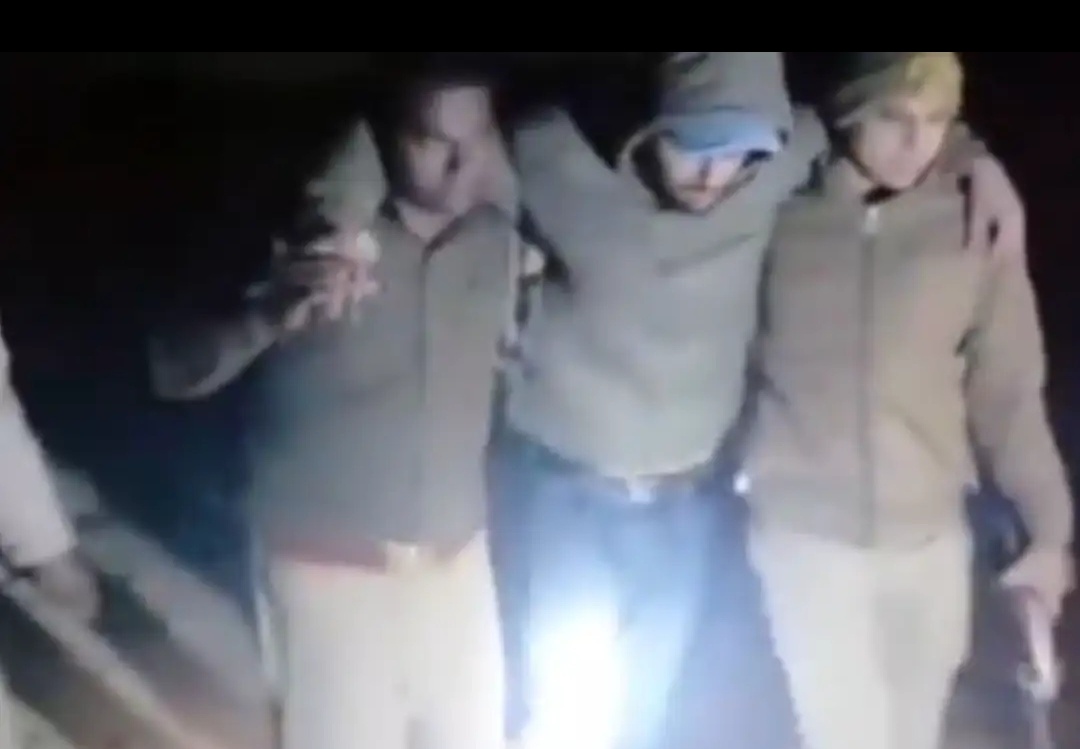 अश्लील वीडियो वायरल करने वाले आरोपी का पुलिस ने कर दिया  एनकाउंटर