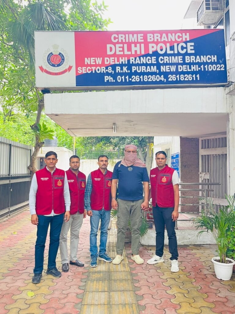 दुष्कर्म के फरार आरोपी को दिल्ली पुलिस क्राइम ब्रांच ने दबोचा