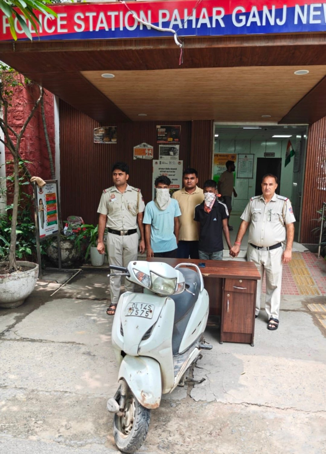 पहाड़गंज पुलिस की बड़ी कार्रवाई – दो शातिर स्नैचर गिरफ्तार